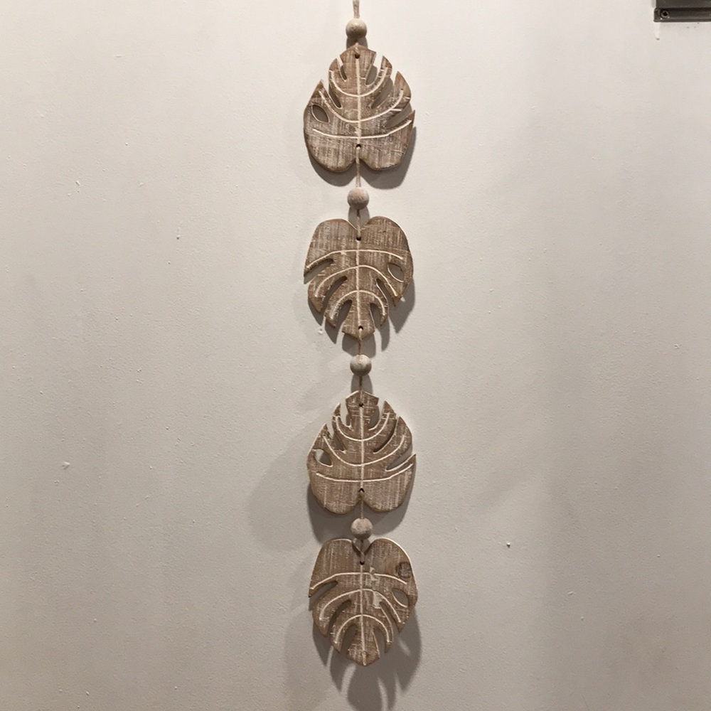 Hanging leaves